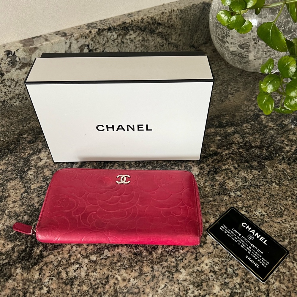 Chanel Pink Camilla Leather Wallet - Picture 2 of 12